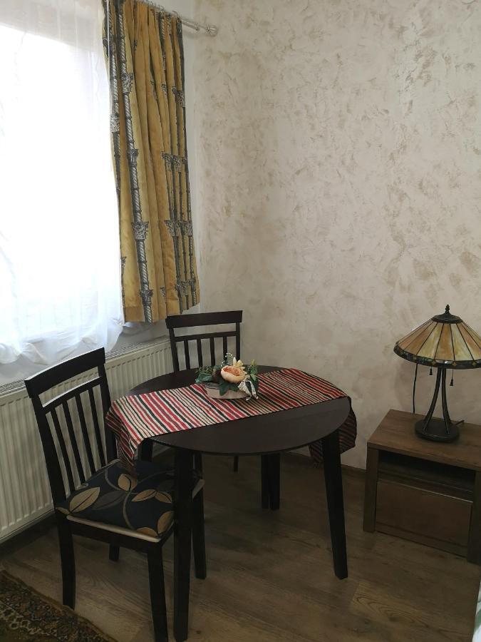 Clemence Guesthouse Braşov Buitenkant foto